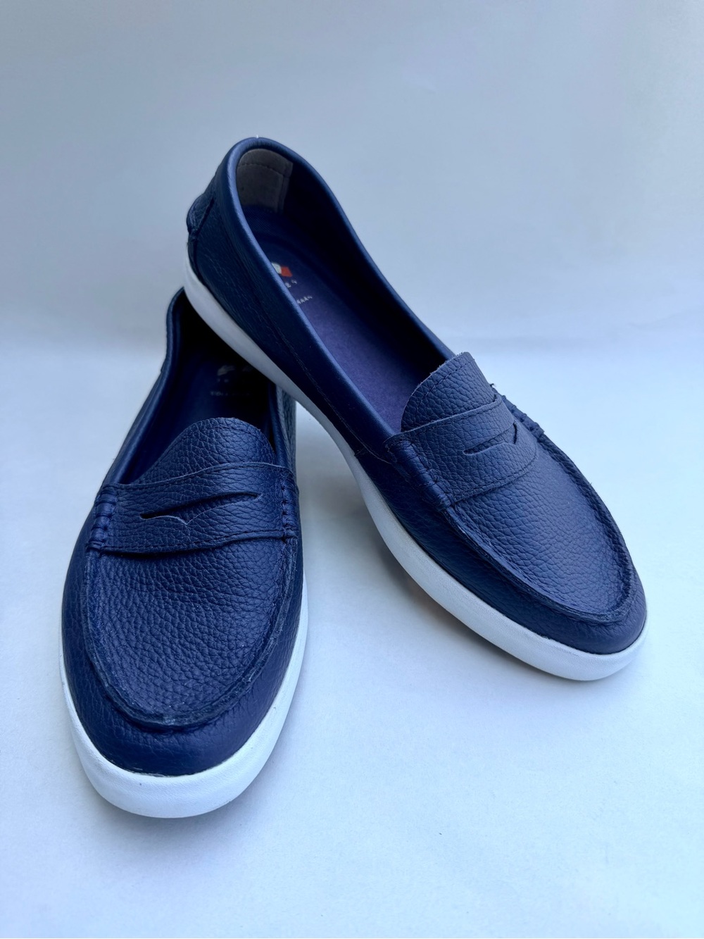 Cole Haan Pinch Weekender Penny Loafers Womens 9 B Navy Blue Soft Leather Shoes